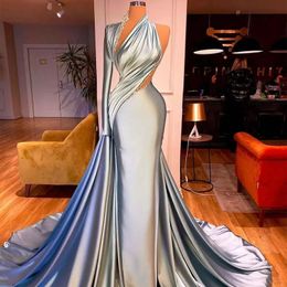 Modern Sliver Evening Dresses Single Long Sleeve Celebrity Gown Beaded Collar Cutaway Sides Meet Gala Dress 2022