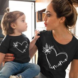 Mother Kids Fashion Baby Girl Clothes Summer For Mother And Daughter Mother Kids T Shirt Mom And Daughter Matching Outfits 1PC 220531