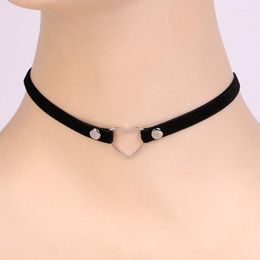 Chokers Simple Punk Neck Jewelry For Women Vintage Black Red Velvet Choker Gothic Rope Heart Necklace Chocker Torques Morr22