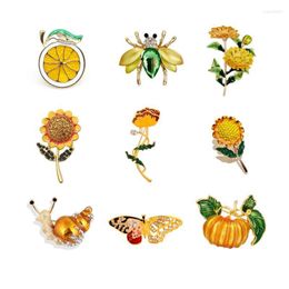 Pins Brooches Enamel Lemon Sunflower Bee Brooch Unisex Women Men Pin Cute Fruit Fashion Jewelry Dress Coat Gift Seau22