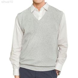Men Knitted Vest Sleeveless Loose Warm Sweater Vest Men Solid Colour V-neck Sweater Waistcoat Sweater Vest Top L220801