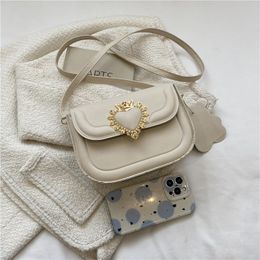 HBP Package bag fashion heart shaped lock sensation leisure day crossbody cute purses
