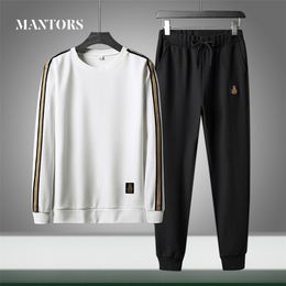 Men Sets Casual 2020 Autumn New Solid Splice Jogger Tracksuit Hoodies Pants Sets Men s Sportswear Sport Suit O Neck Clothing LJ201126