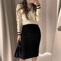 JXMYY Korean version of the autumn and winter linen pattern striped V-neck sweater skirt suit thick sweater two-piece set 210412