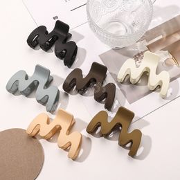 Fashion Frosted Geometry Letter Shapes Solid Color Hairpin Bath Pan Hair Claw for Women Girl Hair Accessories Headdress