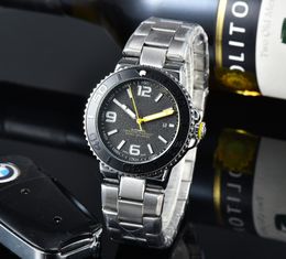 2022 high quality Men Luxury Watches Three stitches series Mens quartz Watch Top brand Steel Strap Fashion accessories clock With 295N