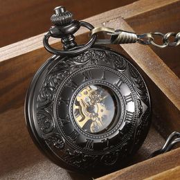 Orologi da taschino Vintage Hollow Carving Analog Steampunk Meccanico Mezzo orologio Numeri romani Catena da vita Carica manuale Orologi da uomoOrologio da tasca