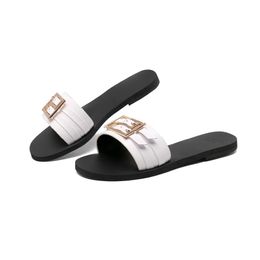 2022 New women fashion designer flat slippers shoes girls outdoor casual soft leather slides lady's summer holiday beach black sandal slipper big size 43 40 No Box #H12