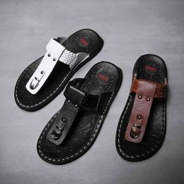 Homens de verão chinelos de couro genuíno chinelos de praia sandálias de praia Men Slippers Antiskid Sapatos Casuais Man Claquette Homme 210402