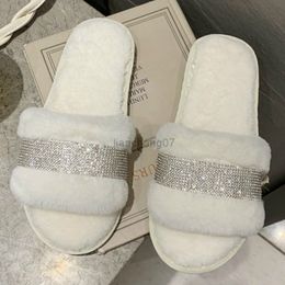 Winter Luxury Rhinestone Women Warm Fur Slippers Cosy Fluffy Furry Slides Crystal Flat Indoor Slides Design Home Shoes Ladies 43 G220816