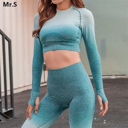 Ombre Crop Top Yoga Shirts for Women Seamless Long Sleeve Workout Tops Gym Shirts with Thumb Hole Fitness Crop Top Camisas Mujer T200401