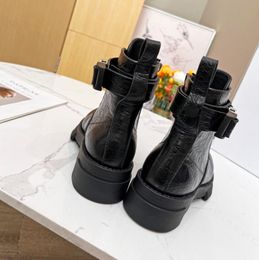 2023 Luxury Designer Woman Boots Black Leather Biker Boots with Stretch Fabric Lady Combat Ankle Boot Flat Shoes Size 35-42
