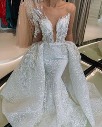 2022 Plus Size Arabic Aso Ebi Luxurious Lace Beaded Wedding Dress Sheer Neck Vintage Bridal Gowns Dresses ZJ125