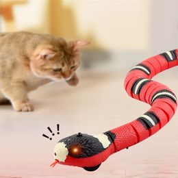Smart Sensing Interactive Cat Toys Automatic Eletronic Snake Cat Teasering Play USB Rechargeable Cats Dogs Pet Toys Creative Toy 220510