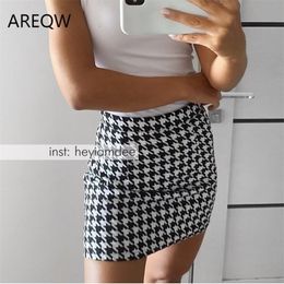 Fashion Women's Tweed Skirt Woollen Plaid High Waist Slim Buttocks Short Mini Woman Skirts Black Beige 220322