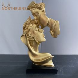 NORTHEUINS 26cm Resin Couple Mask Kissing Lover Figurines Creative Valentine's Day Present Desktop Art Statue Home Decor Object 220329