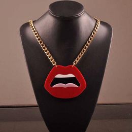 big red necklaces Canada - Pendant Necklaces Big Red Mouth Acrylic Necklace Gold Chain Lips Fashion Night Club Exaggerated JewelryPendant