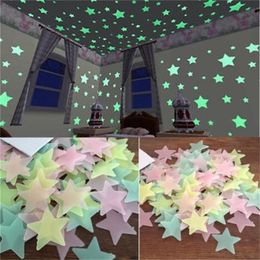 50pcs 3D Stars Glow In The Dark Wall Stickers Luminous Fluorescent Wall Stickers For Kids Baby Room Bedroom Ceiling Home Decor 220727