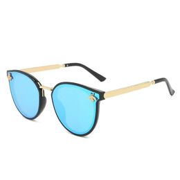 2022 Luxusmarken Sonnenbrille Mode Mehrfarbige klassische Frauen Herrenbrille Fahren Sport Schattierung Trend mit Box Designer Sonnenbrille Sommer Strand