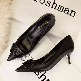 2023 NEW Women Sexy Party Night Club Metal Square Buckle Heel Shoes Shallow Black Pumps Fashion brand womens Party Shoes Heels