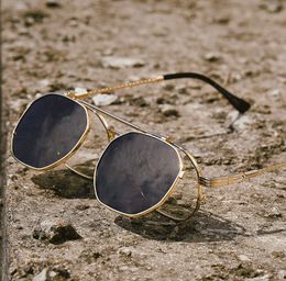 Neue Flip Up Sonnenbrille Männer Frauen Steampunk Doppelrahmen Metall Design Shades Steam Punk UV400 Sonnenbrille für Unisex mit Etui
