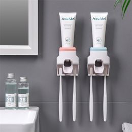 Creative Wall Mount Automatic Toothpaste Dispenser Bathroom Accessories Waterproof Lazy Squeezer Toothbrush Holder 220809