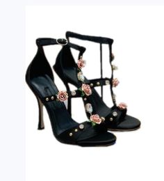 2022 Die neuesten Damensandalen im gesamten Netzwerk, Stiletto-Blume mit Diamantverzierung, Leder, Wildleder, Bankett, lässig, All-Match, Schwarz, Rosa, 10 cm