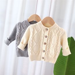 Baby boys and girls Cardigan 0-5 years autumn and winter online celebrity Classic Diamond plaid twist braid baby kids clothes LJ201130