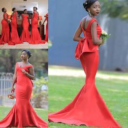 Plus Size Mermaid Long Bridesmaid Dresses with Peplum 2022 Off Shoulder African Nigerian Outdoor Garden Wedding Party Guest Gowns