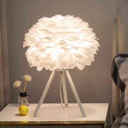 Modern bedroom living room feather table lamp warm bedside lamp romantic goose feather decoration ins girl table lamp H220423