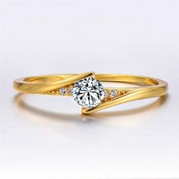 Cluster Rings Fashion Crystal Engagement Ring For Women Luxury Gold Silver Color Round Cut Wedding Trend White Sapphire Diamond Solitaire