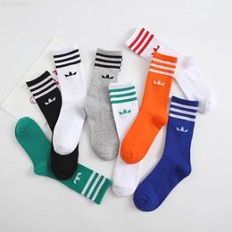 3pairs High Quality Fashion Men's & Women's Sports Breathable Clover Striped Cotton Socks Unisex Outdoor Adult Running Stockings Gifts Y220803