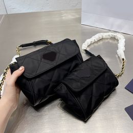 Pocket Chest Bags Designer Bag Men Bag Chain Crossbody Luxury Fashion Shoulder Handbags High Quality Letter Purse Phone Wallet Metallic