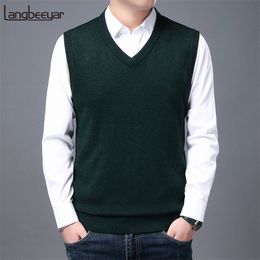 High Quality Autum Winter Fashion Brand Knit Sleeveless Vest Pullover Mens Casual Sweaters Designer Woollen Mans Clothes 220507