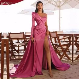 One pcs 2022 Rose Pink Pleat Satin Sexy One Shoulder Evening Dresses A Line High Split For Women Party Night Celebrity Prom Gowns