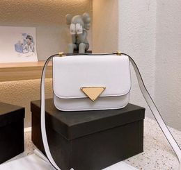 Pochette Messenger Bag Designer Hobo Bag Top Quality P Women Triangle Luxury Fashion Shoulder Handbag Crossbody Flip Shoulder Bag Handbags Leather Letters Wallet