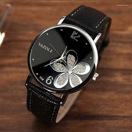 Wristwatches 2022 Women's Watch Floral Fashion Leather Analogue Quartz Bracelet Clock Couple Relogio