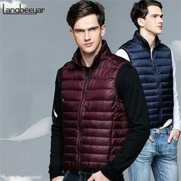 Winter Fashion Brand Ultralight Sleeveless Duck Down Jackets Mens Vest Packable Streetwear Feather Coat Warm Mens Clothing 201128