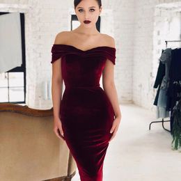 2022 Velvet Evening Dresses Elegant Vintage Sleeveless Bodycon Long Dress Party Prom Gowns