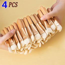 4PCS Face Mask Brush Soft Hairy Woonden For Woman Cleansing Beauty Skin Care Mud Liquid Makeup Serum Applicator Supplies 220722