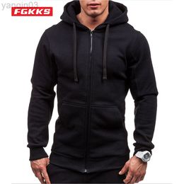 Fgkks Men Autumn New Hooded Sweater Fashion Solid Colour Zipper Hoodies Loose Casual Sport Sweater Vest Men L220801