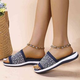 2022 NEUE Sommer Slipper Frauen Neue Design Link Kette Sexy Strand Indoor Bunte Außerhalb Suitabale Weibliche Tragen Sandalen Y220412