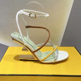 Sandali di design scarpe da donna Scarpe di design con tacco anomalo in metallo con fascia stretta in vera pelle di alta qualità 9,5 cm Sandalo Roma con tacco alto di grandi dimensioni 4-12 con scatola