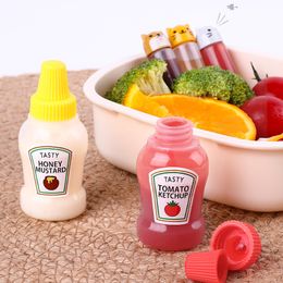 2pcs/set 25ML Mini Tomato Ketchup Bottle Tools Portable Small Sauce Container Salad Dressing Container Pantry Containers For Bento Box