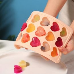 21cell Silicone Ice Cube Mold Heart Shape Tray Household Frozen Plastic Box With Lid Kitchen Bar Accessories 220531