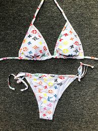 Mulheres Beach Wear 22SS Designer Swimsuit Mulheres Vintage Thong Micro Cover Up Womens Bikini Sets Swimwear Impresso Ternos de Banho Verão Beach Wear Terno de Natação