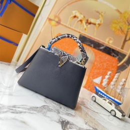 5A Top Bags Ladies Designer Bags Luxury Python Colorblock Handbags One Shoulder Oblique Cross Portable Classic Fashion Leather Capucines Gift Box Crossbody snake