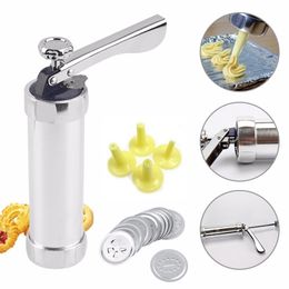 Urijk Manual Cookies Press Cutter Baking Tools Kitchen Biscuits Machine Bakeware With 20 Moulds 4 Nozzles Y200618