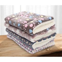 Soft Flannel Thickened Pet Soft Fleece Pad Pet Blanket Bed Mat For Puppy Dog Cat Sofa Cushion Home Rug Keep Warm Sleeping Cover 201030