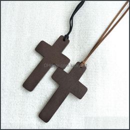 Pendant Necklaces Pendants Jewelry New Simple Wooden Cross For Women Wood Crucifix With Black Brown String Rope Long Chains Fashion In Bk